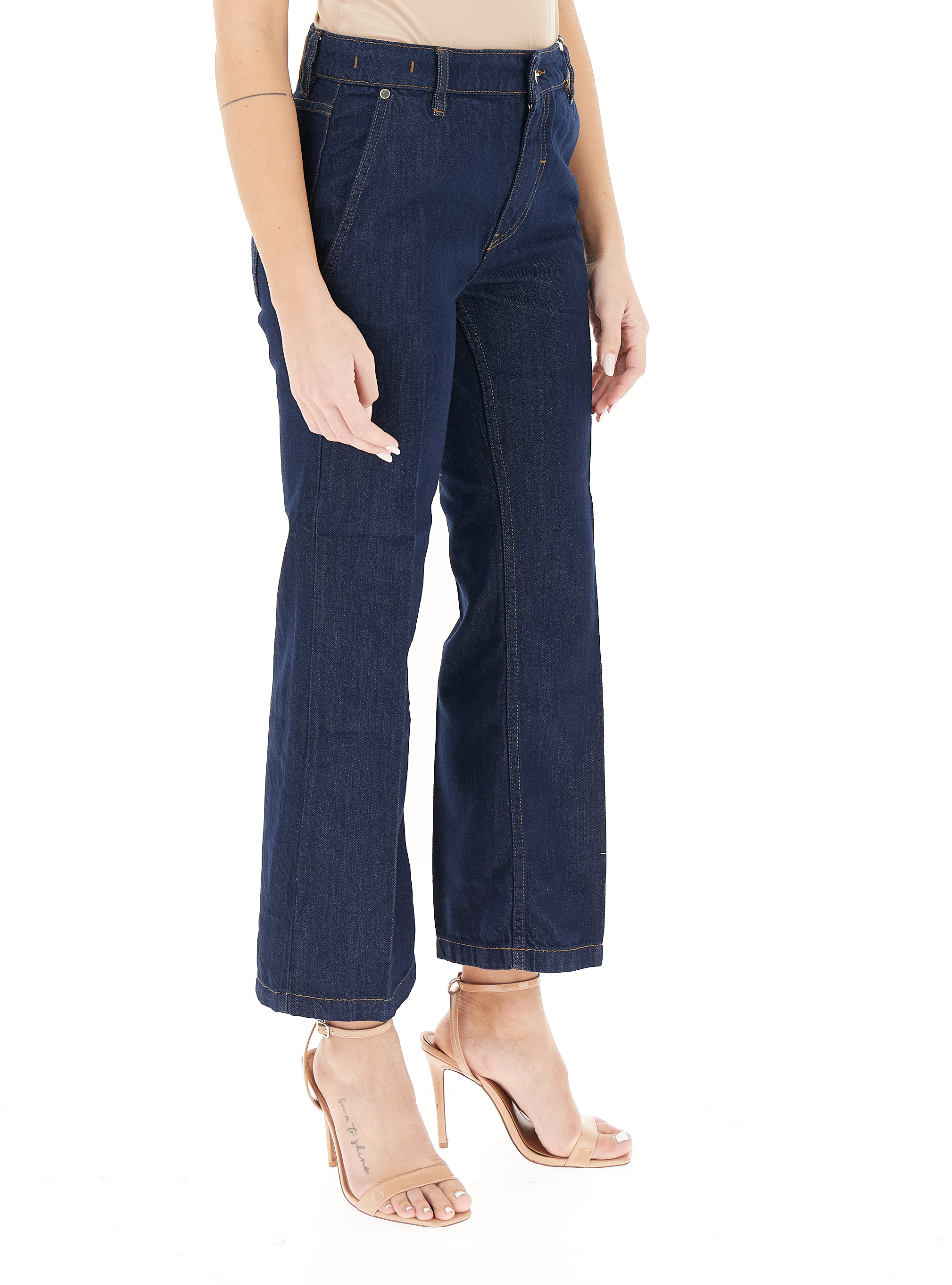 secondary product photo