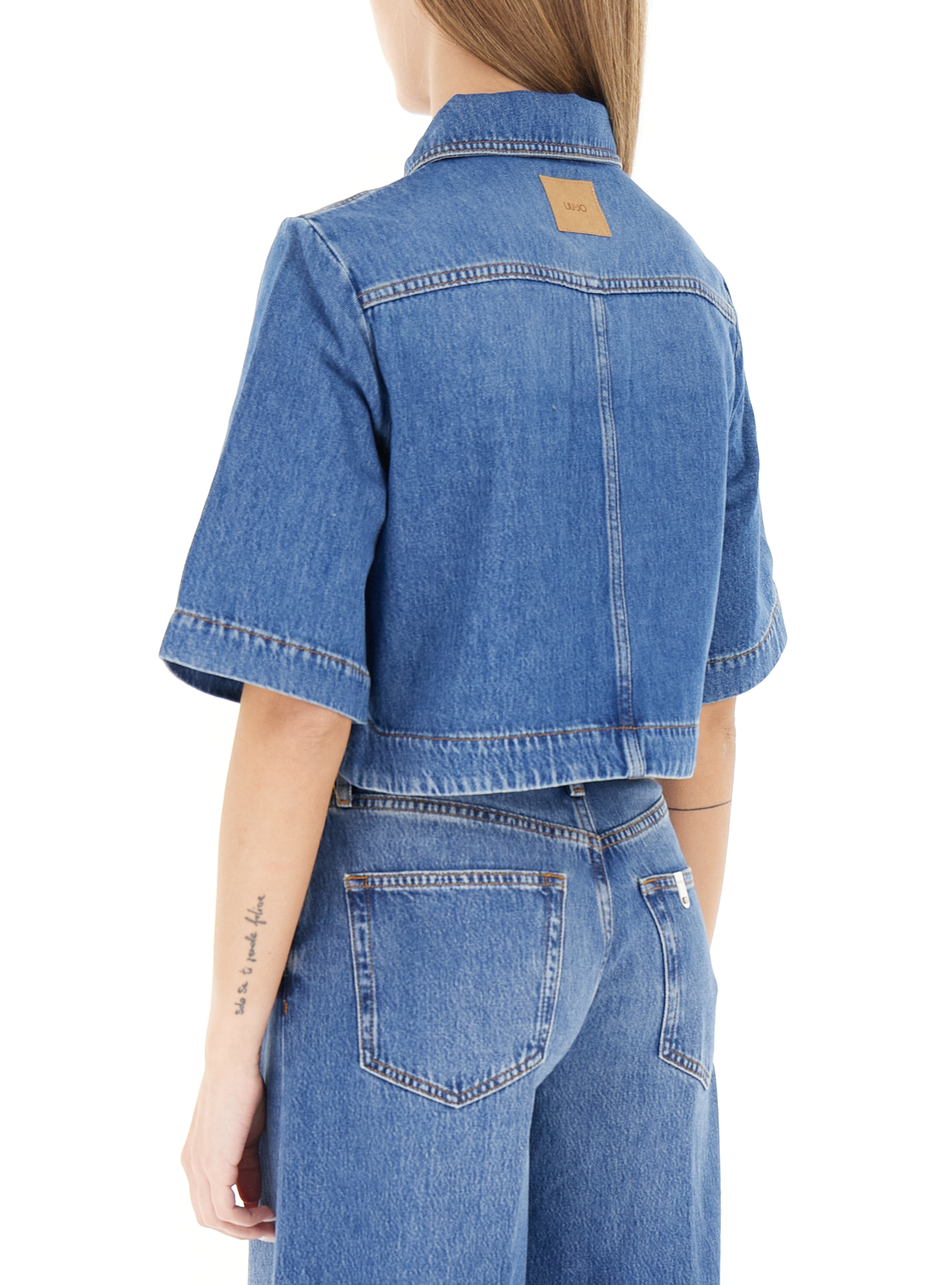 secondary product photo