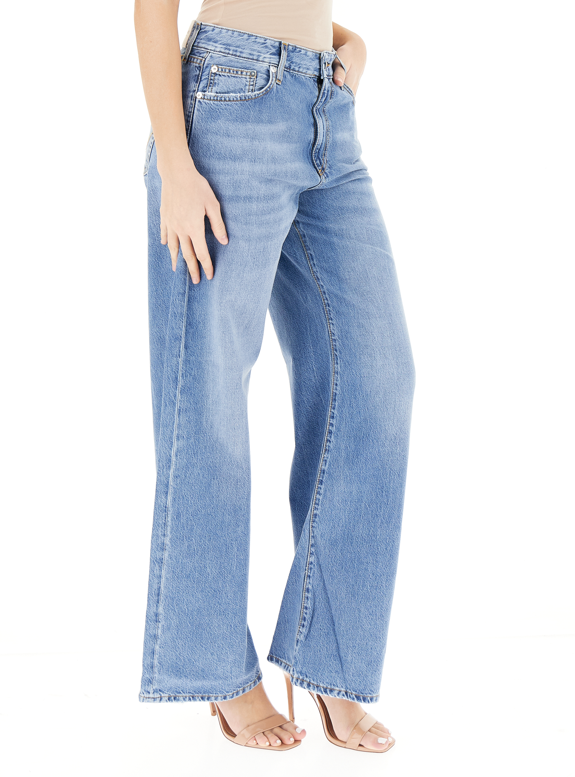 secondary product photo