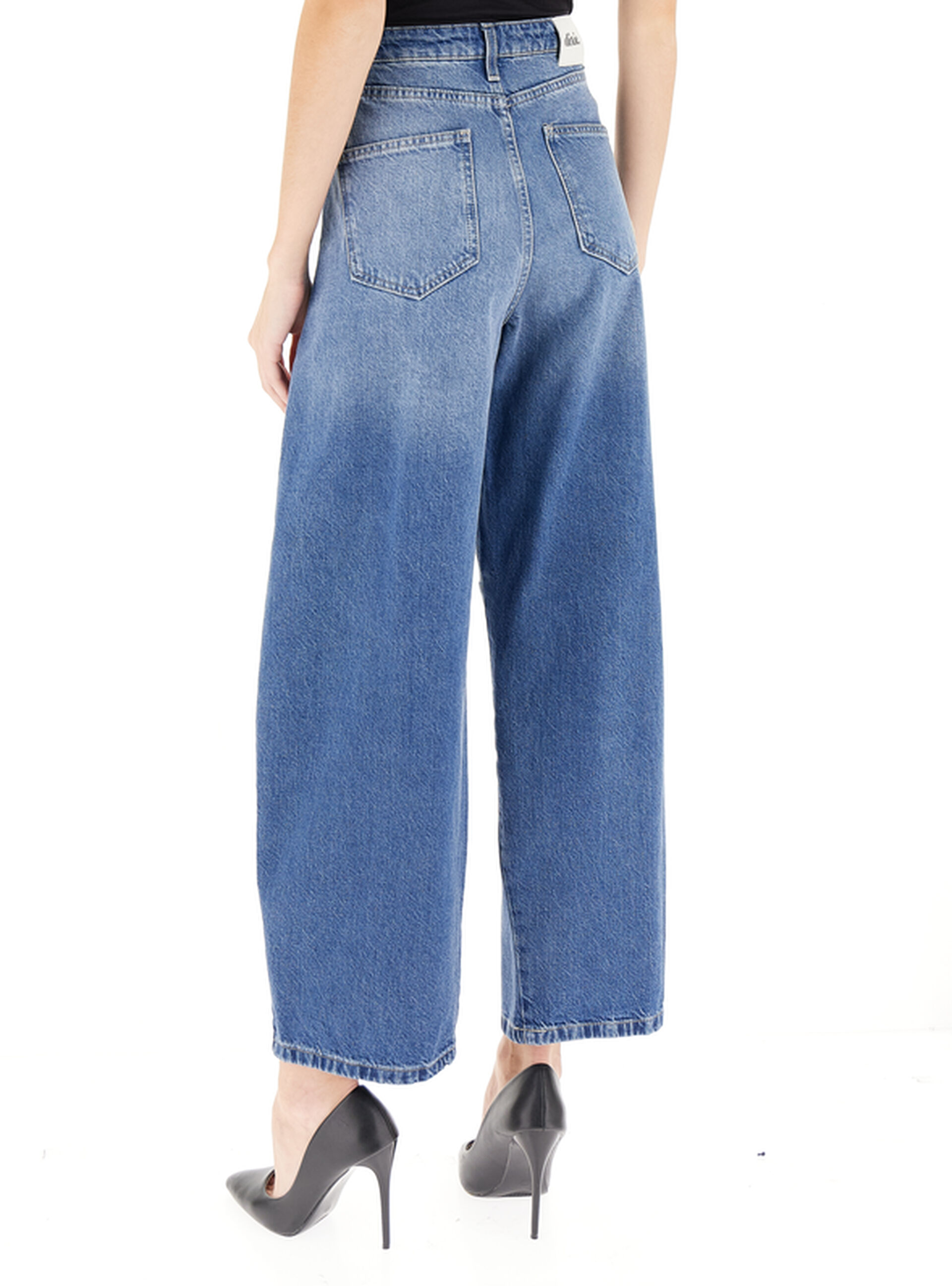 secondary product photo