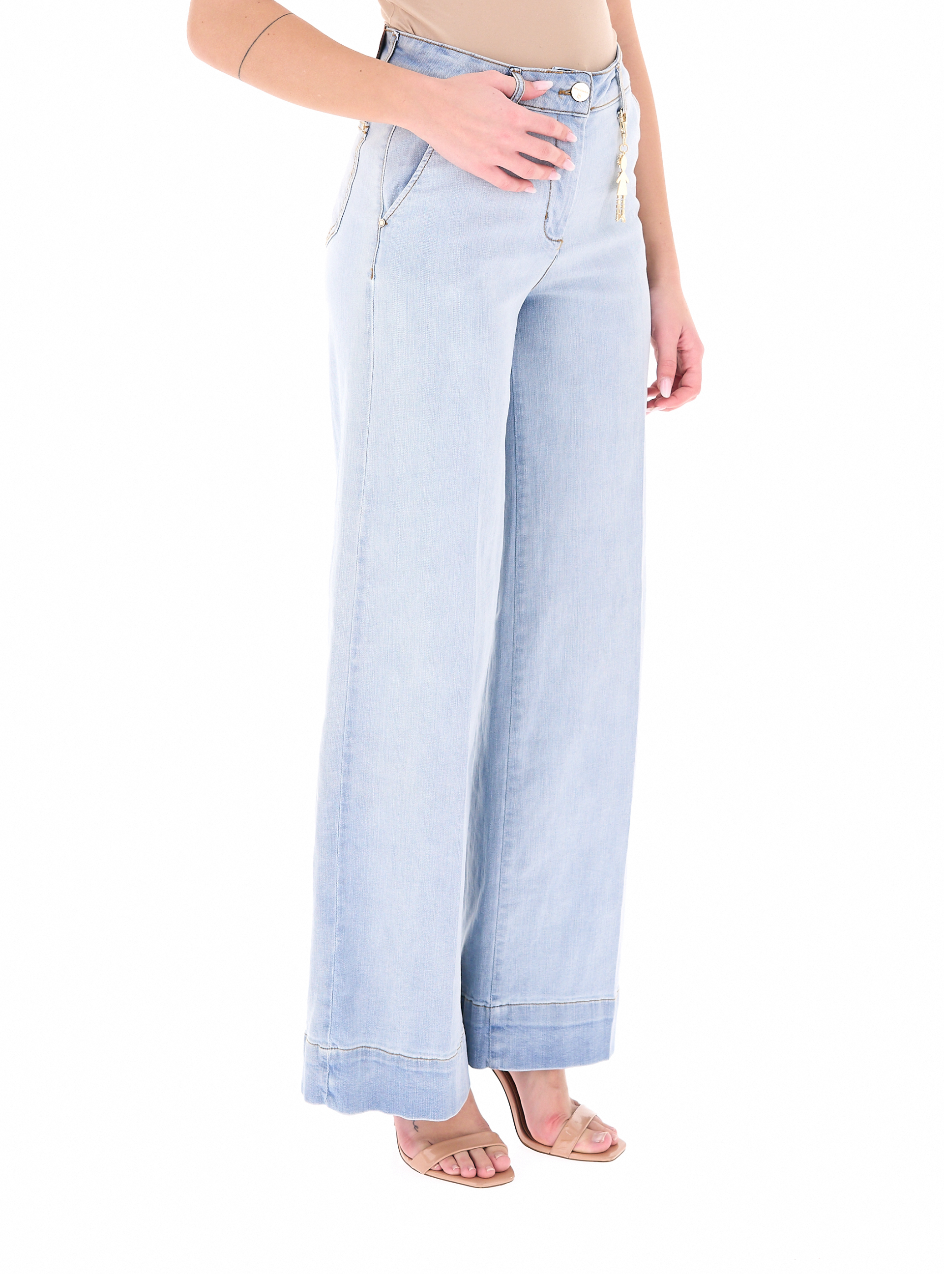 secondary product photo