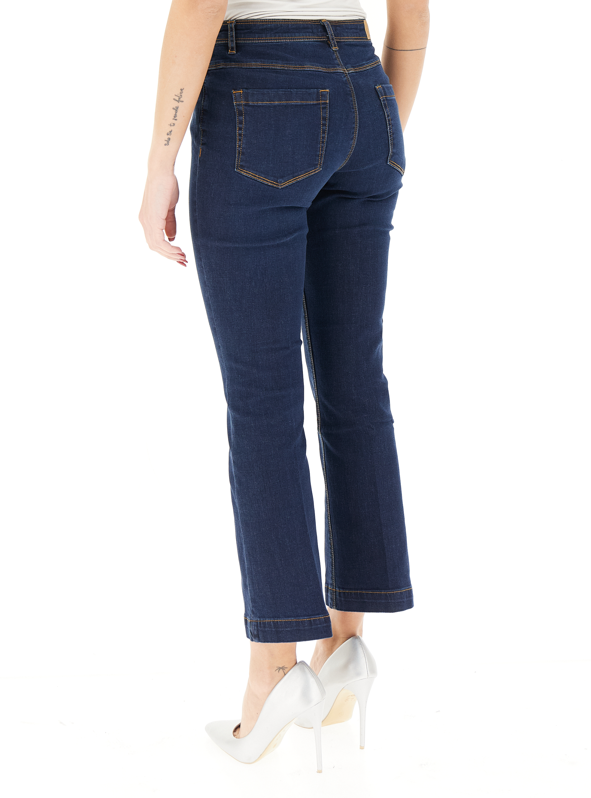 secondary product photo