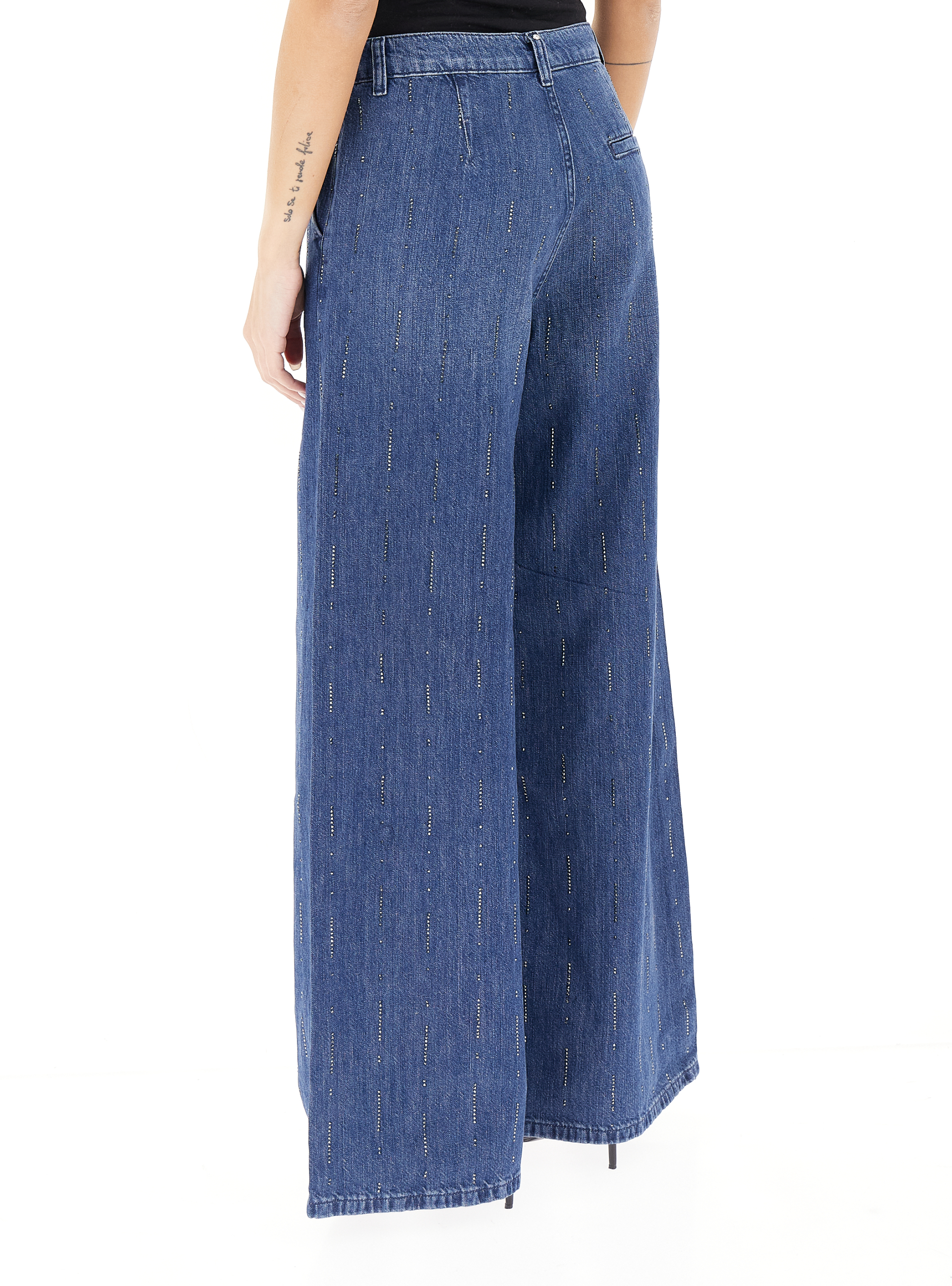 secondary product photo