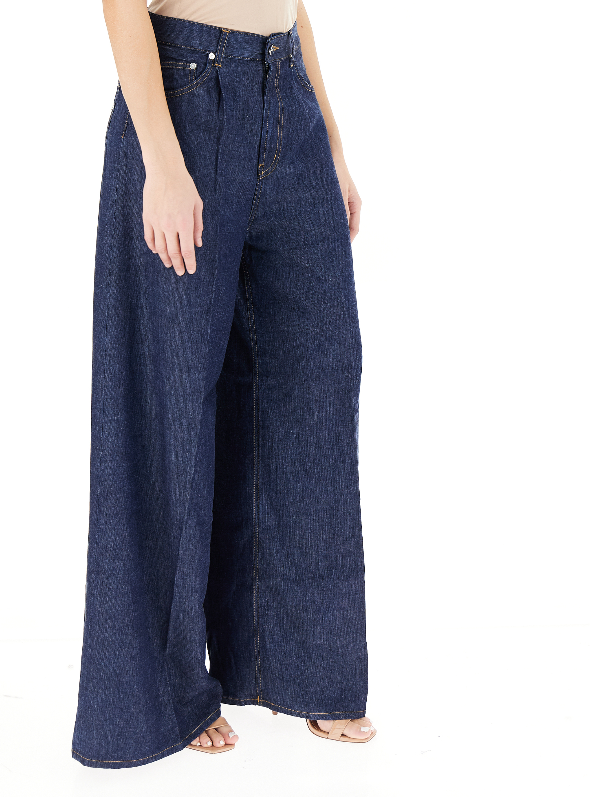 secondary product photo