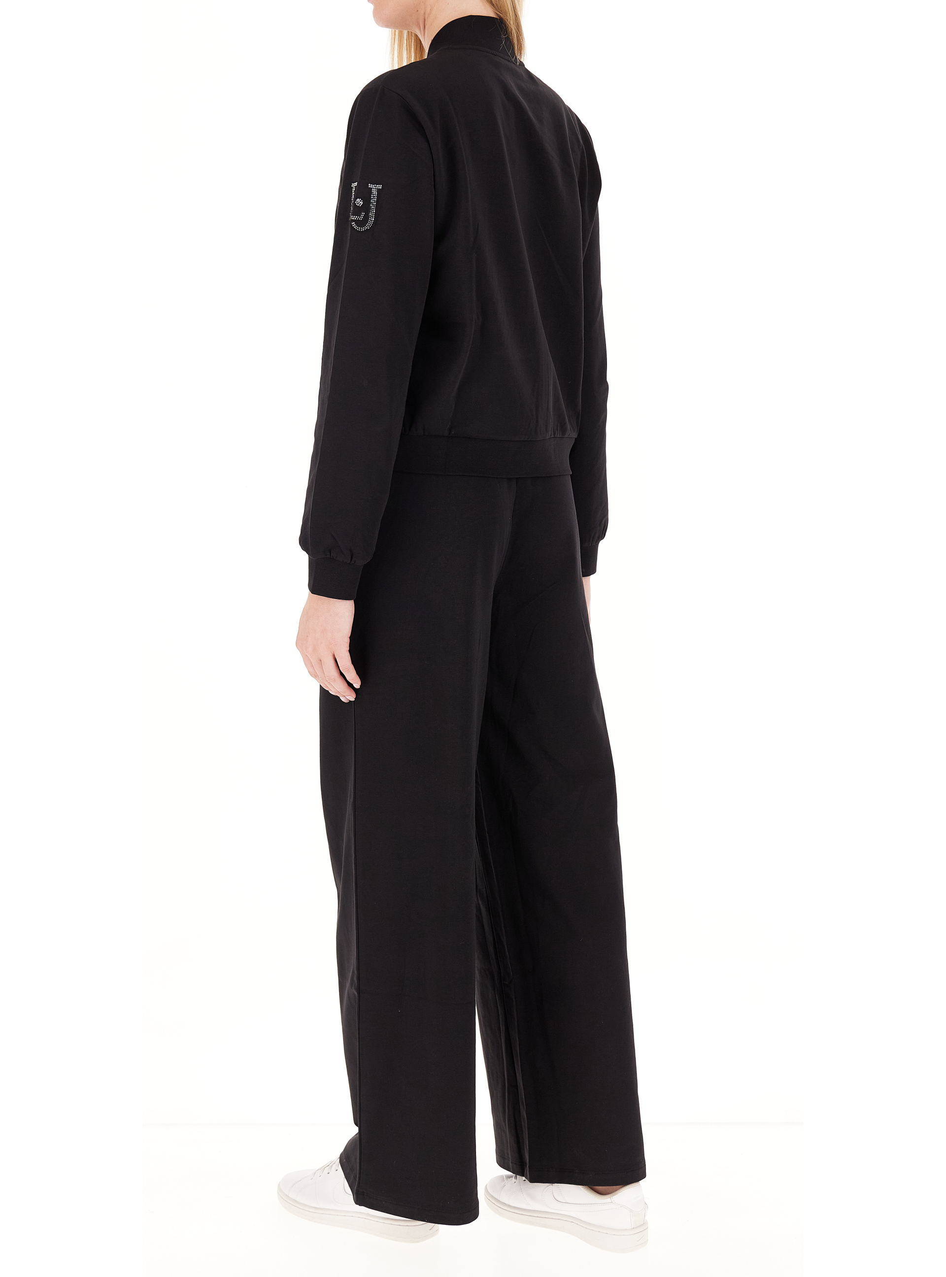 secondary product photo