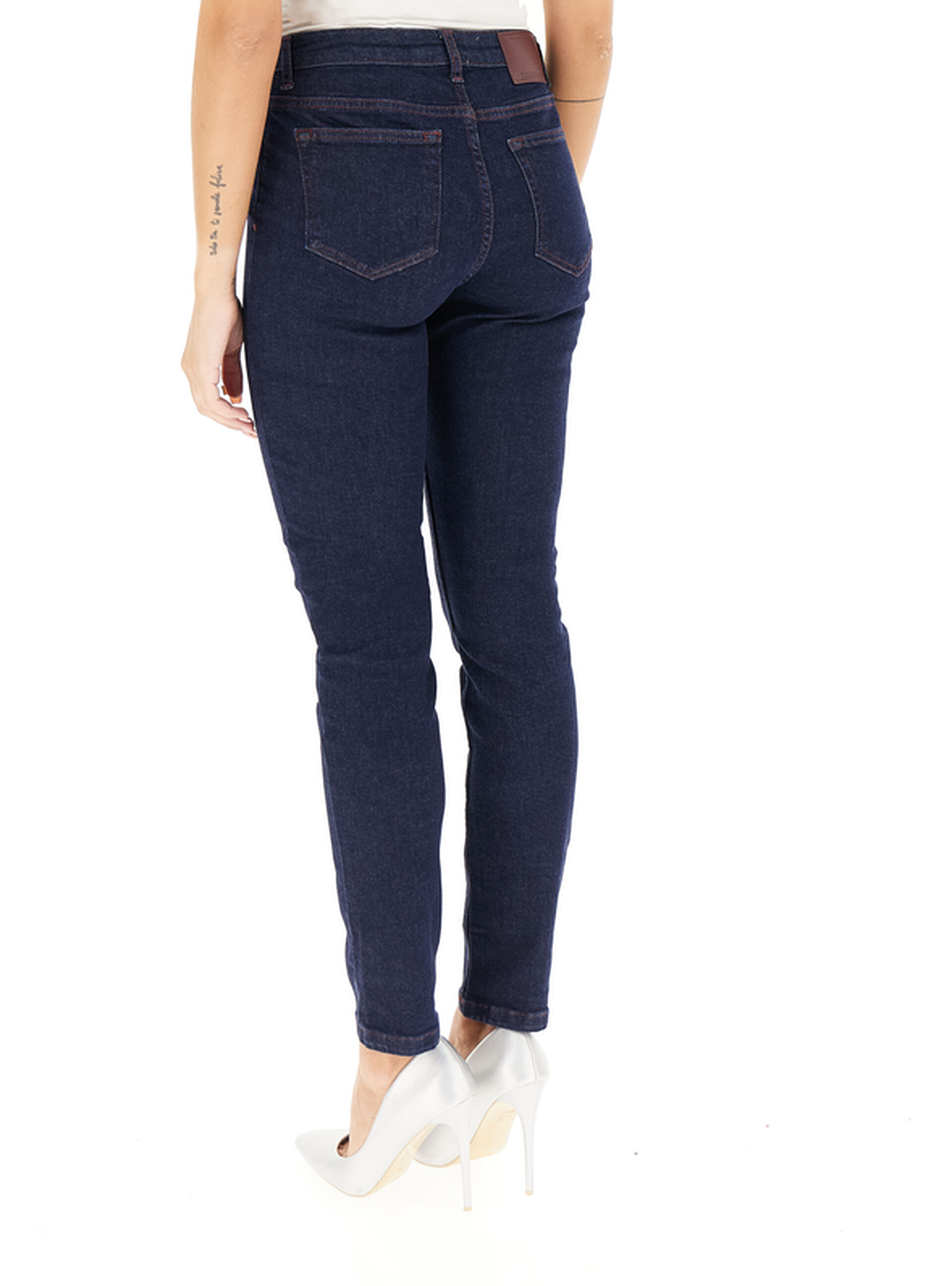 secondary product photo