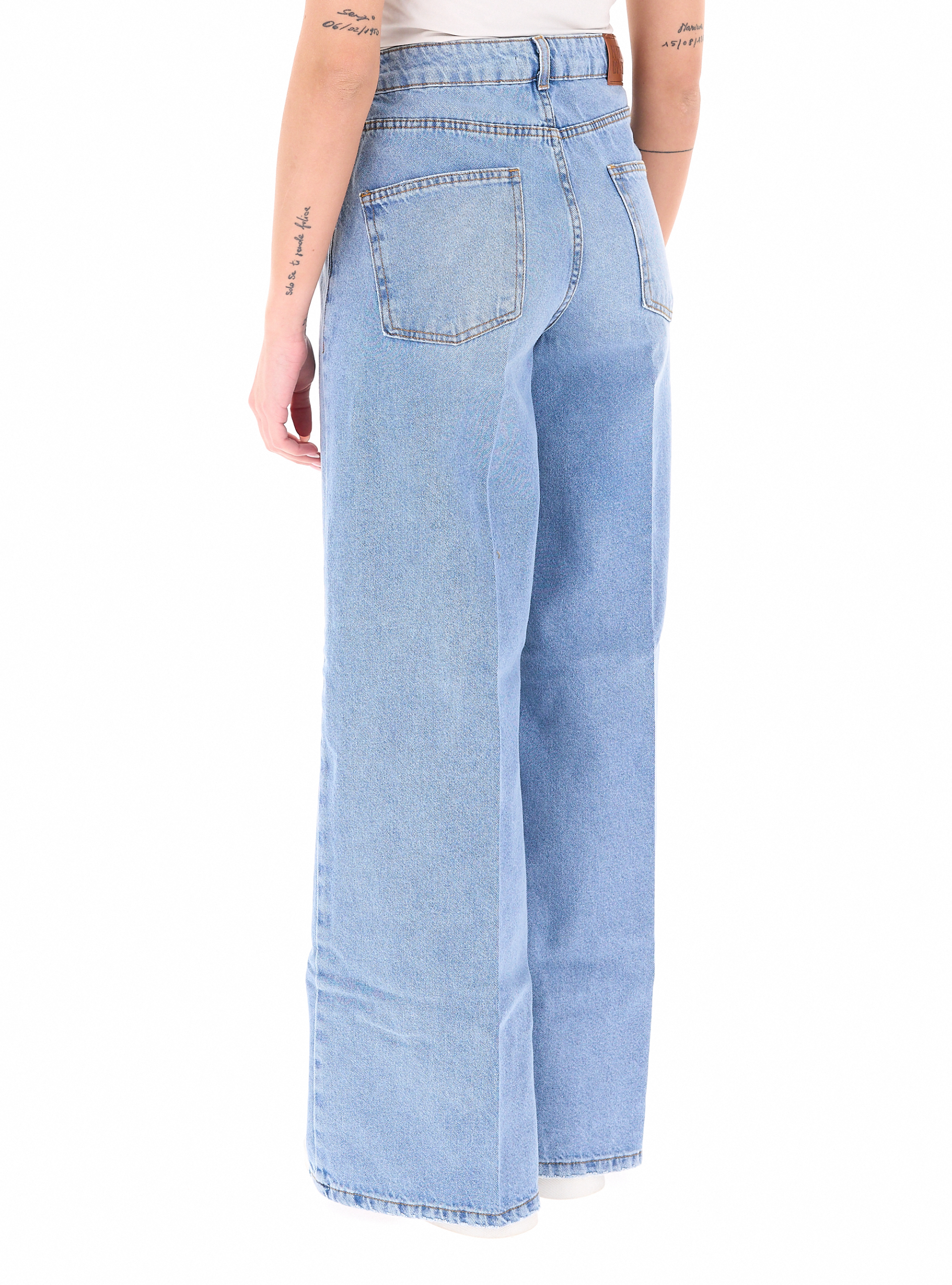 secondary product photo