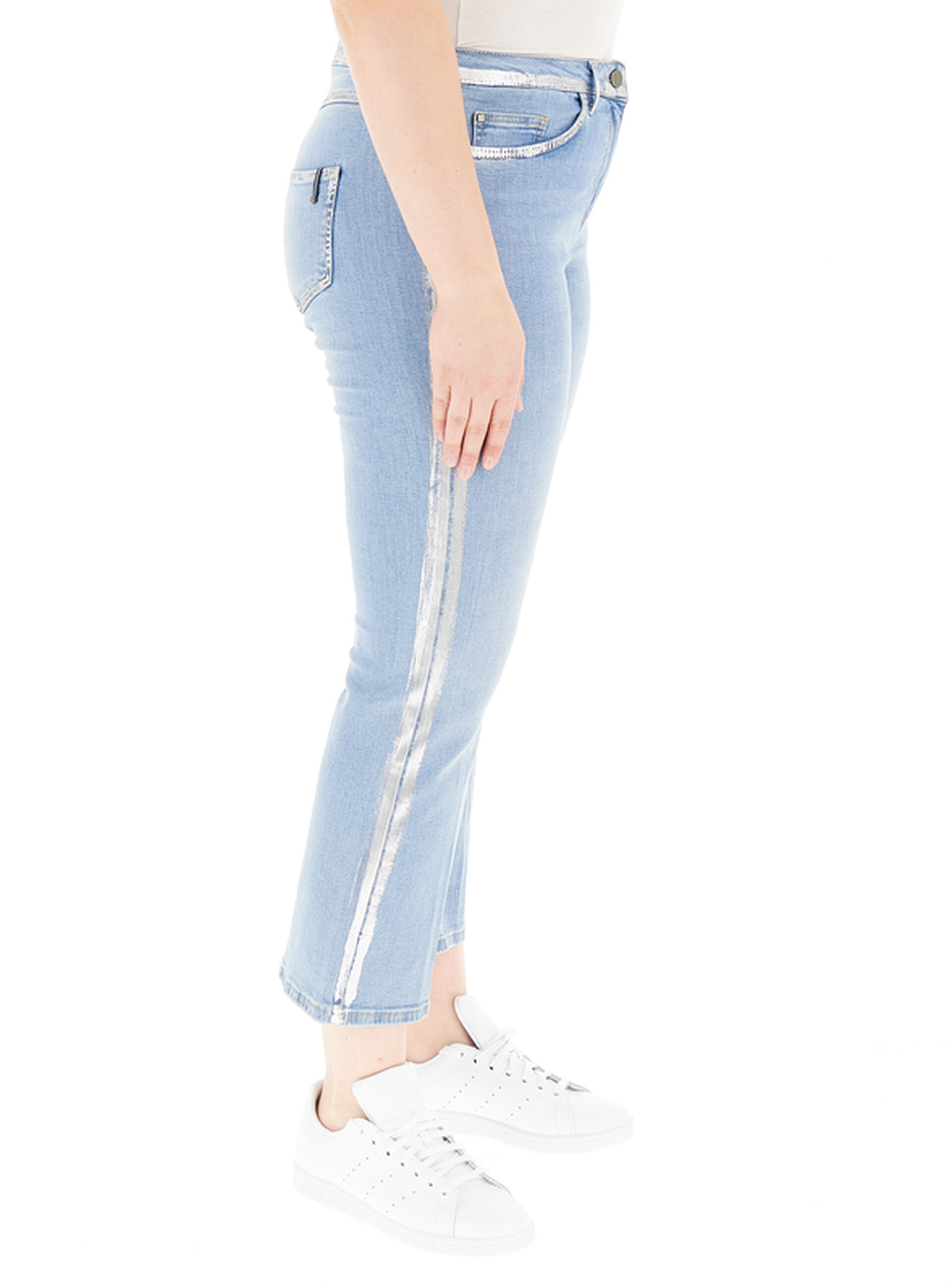 secondary product photo