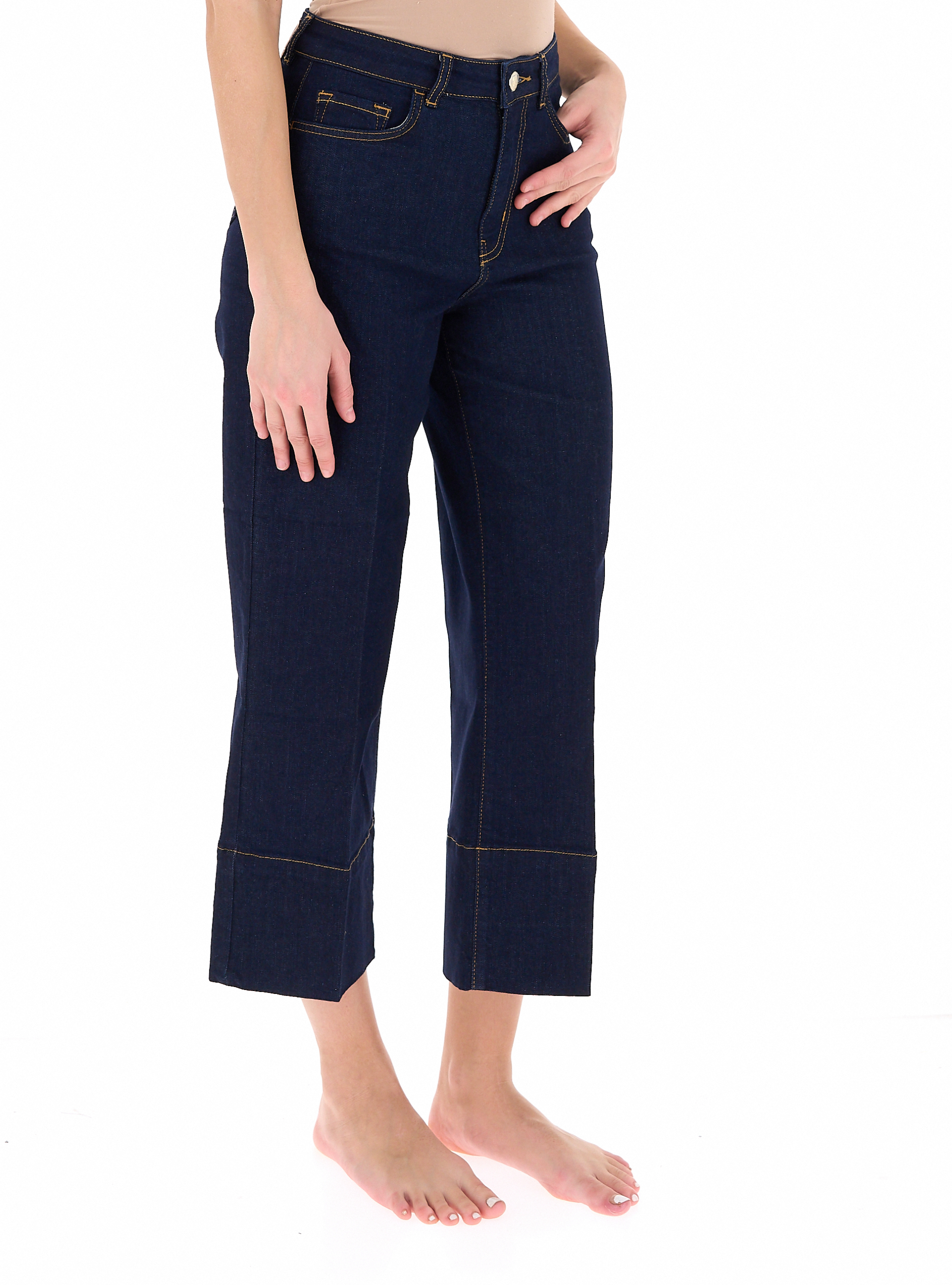 secondary product photo