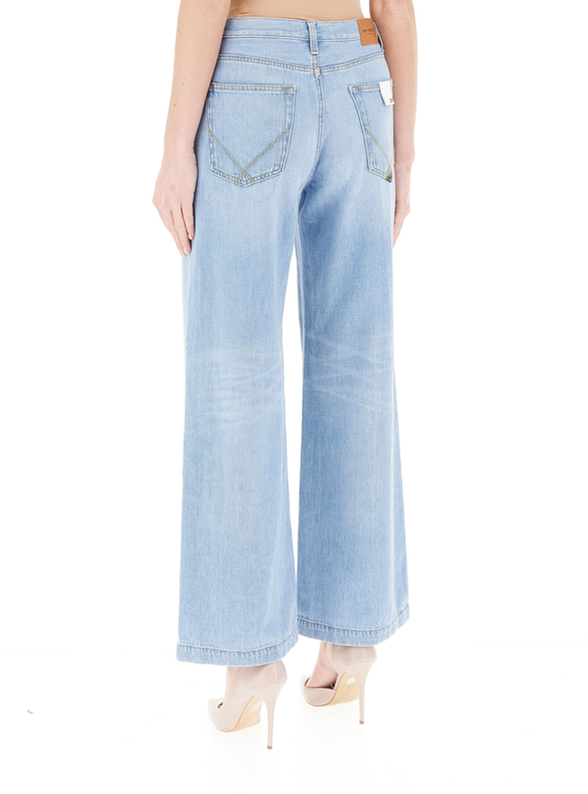 secondary product photo