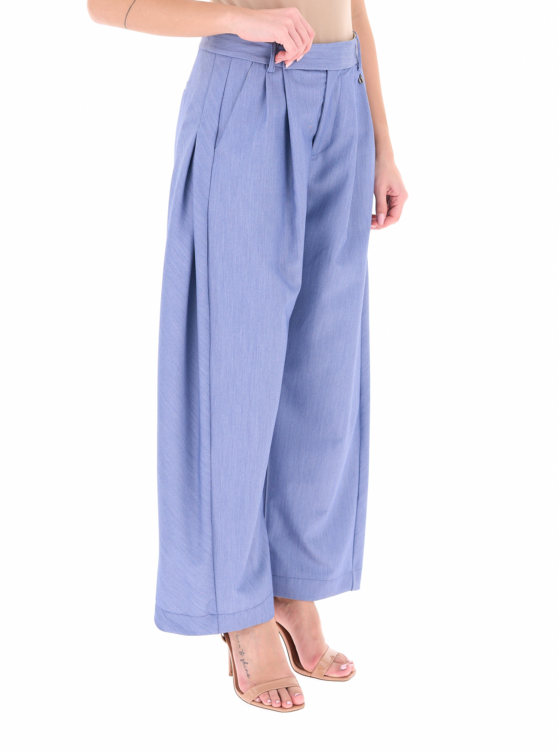 secondary product photo