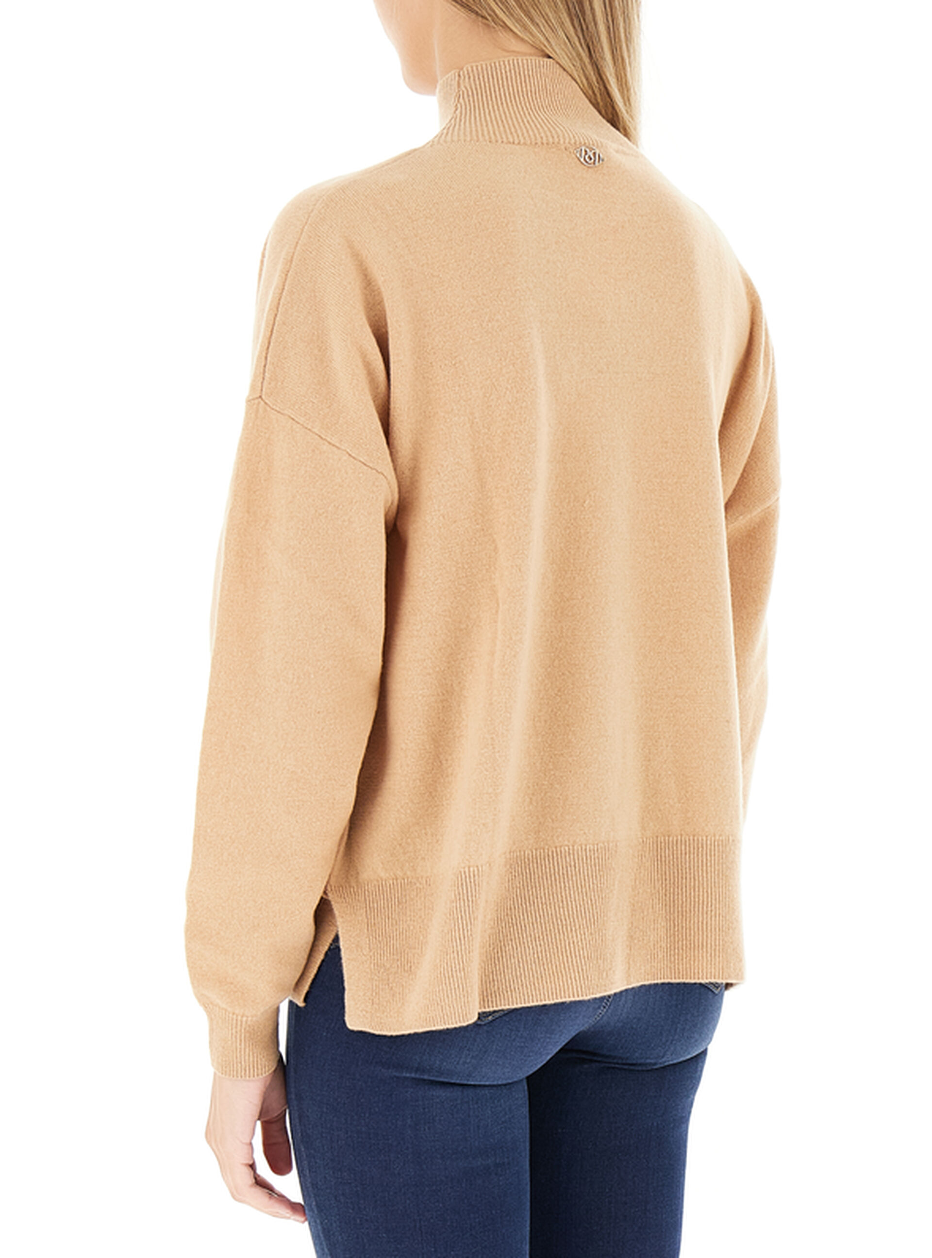 secondary product photo