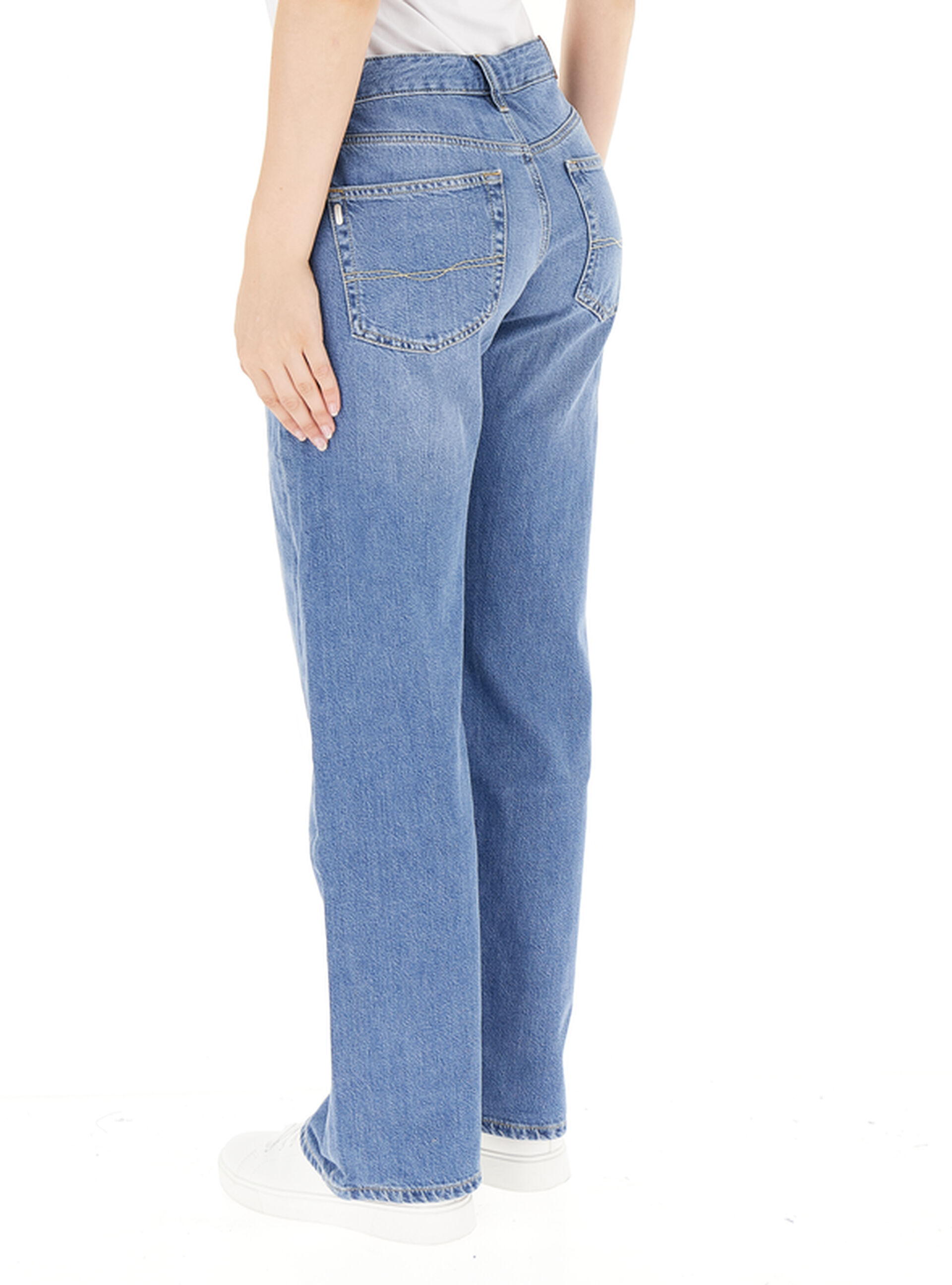 secondary product photo