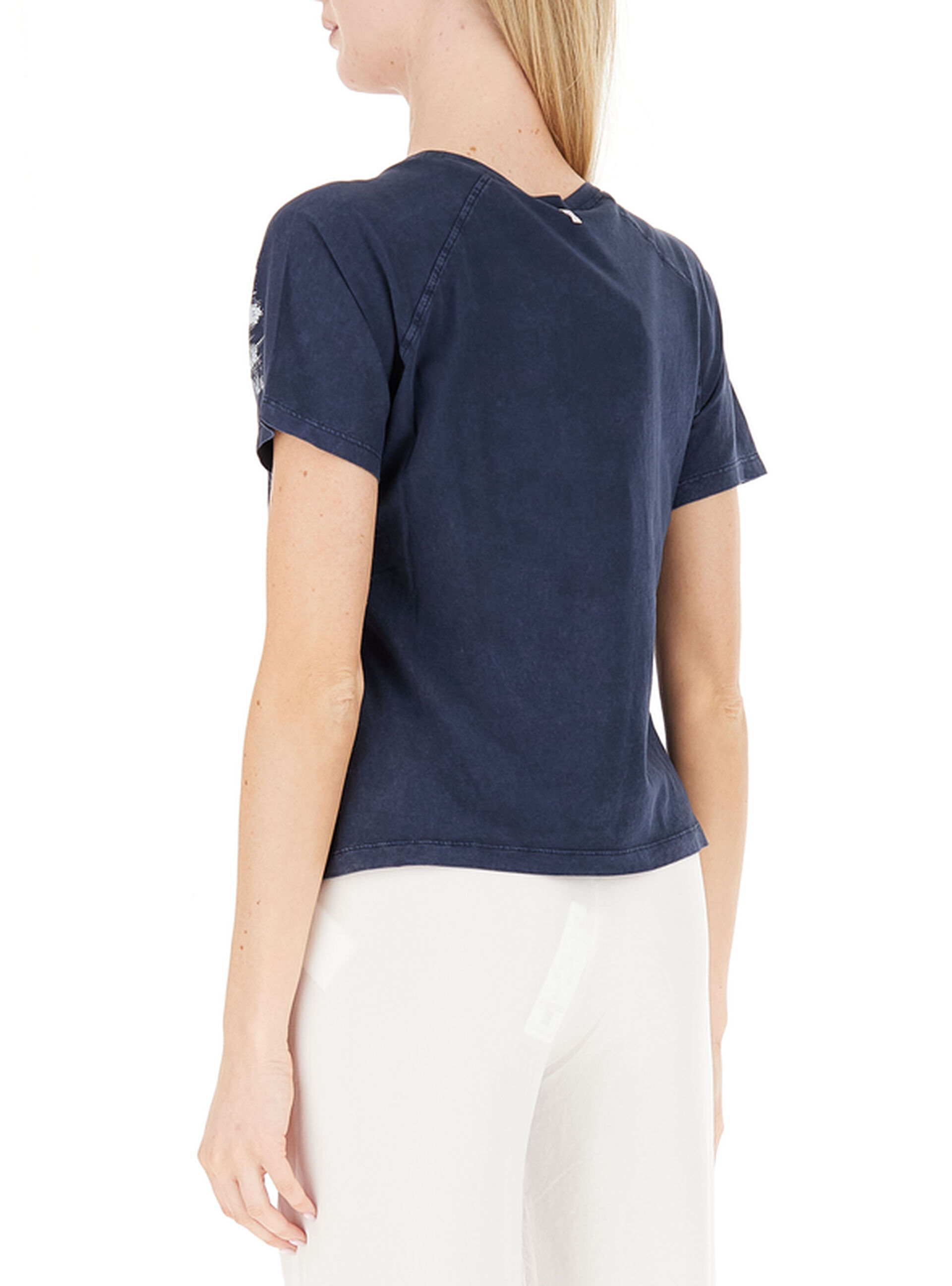 secondary product photo