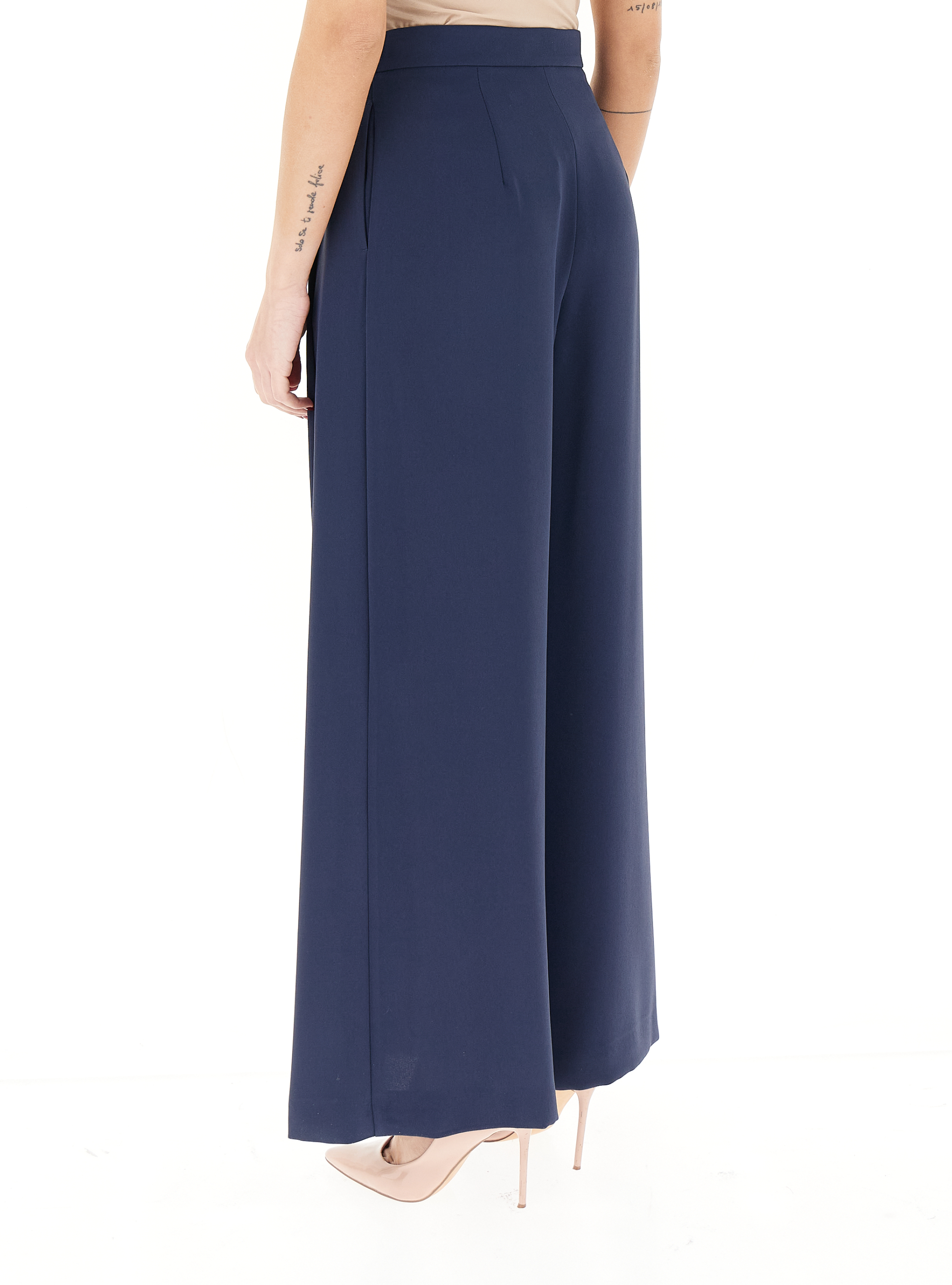 secondary product photo