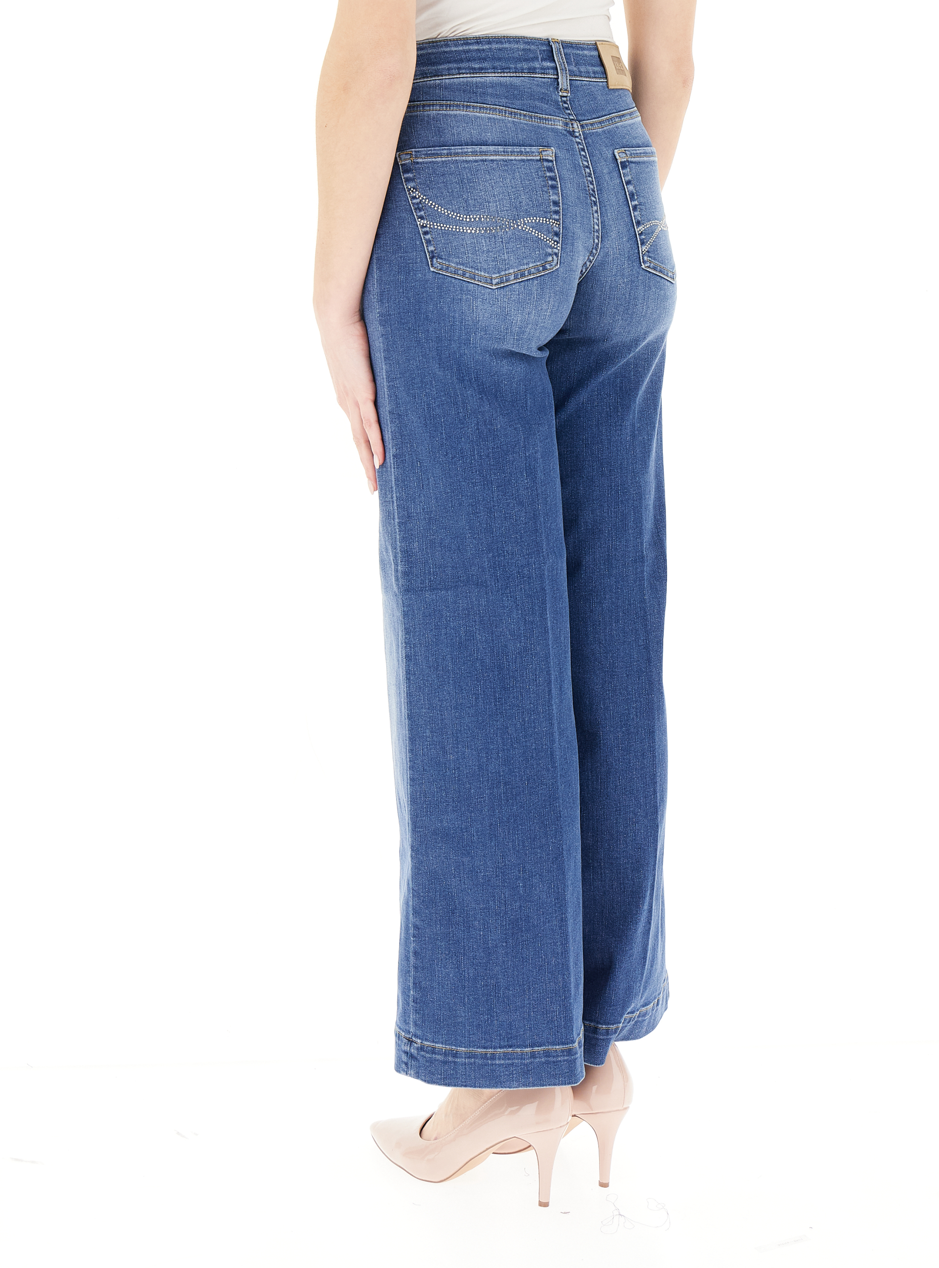 secondary product photo