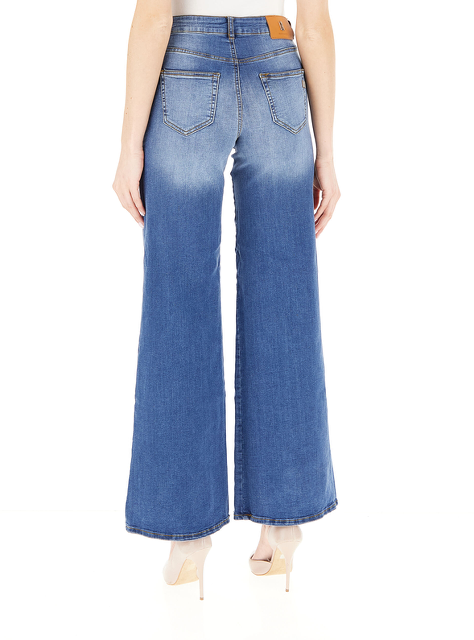 secondary product photo