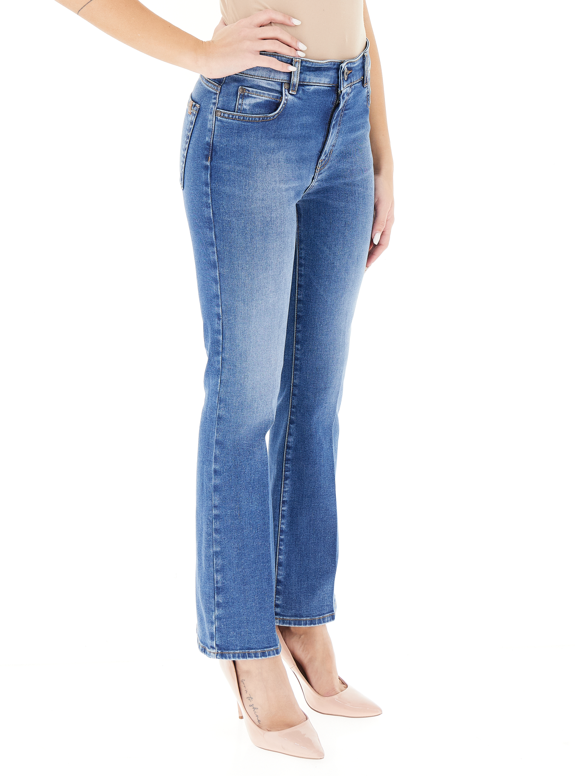 secondary product photo