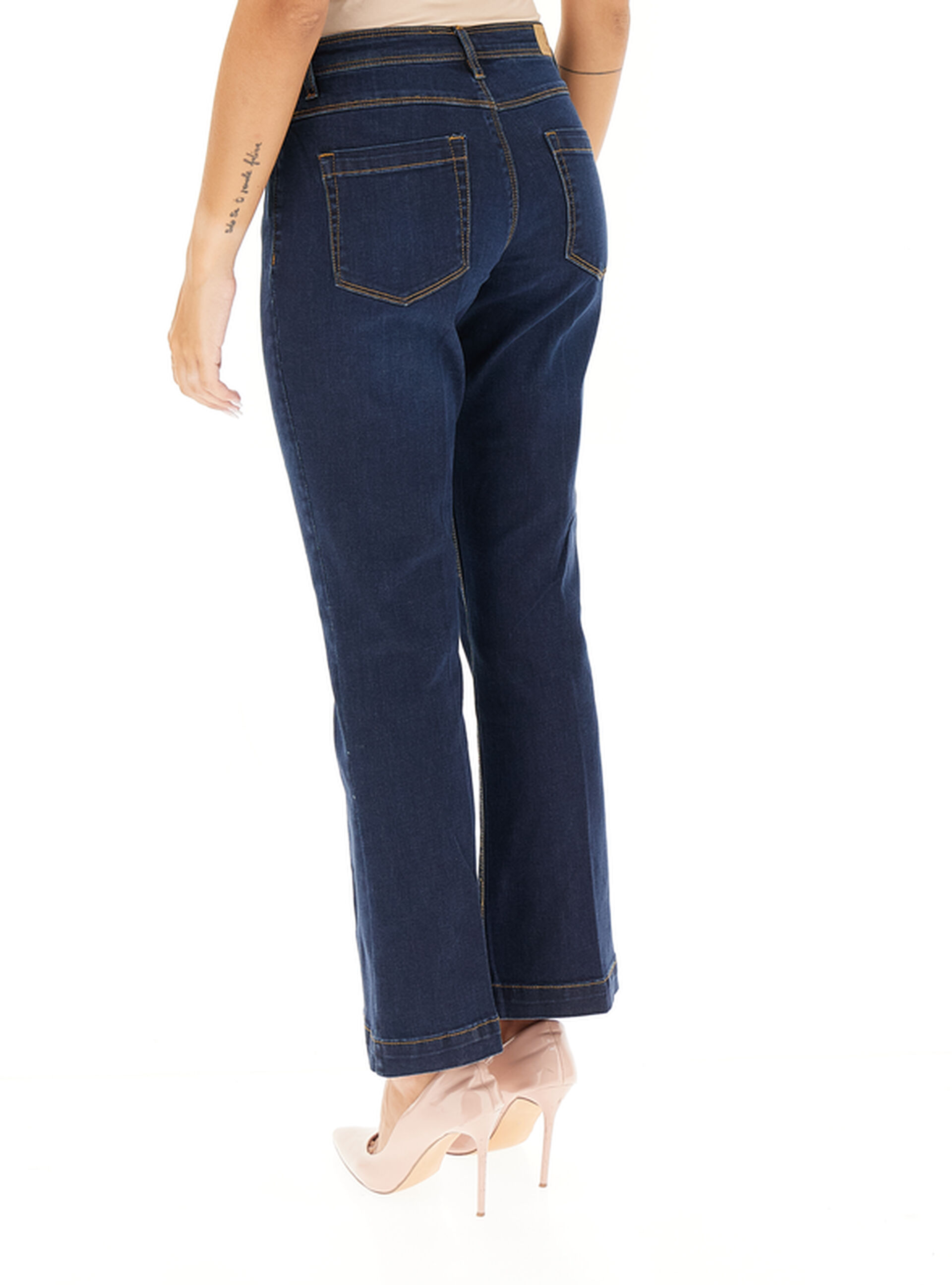 secondary product photo