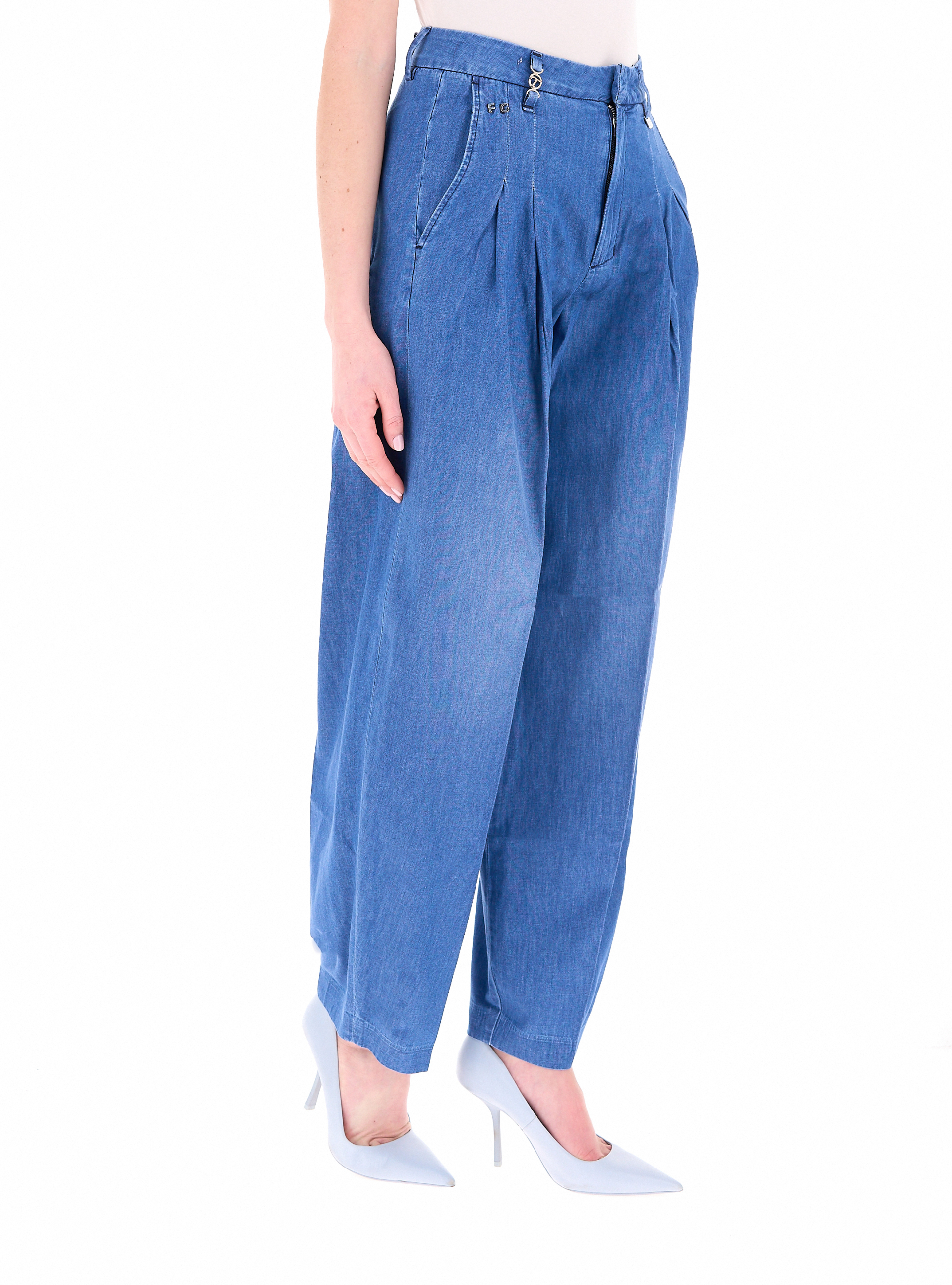 secondary product photo