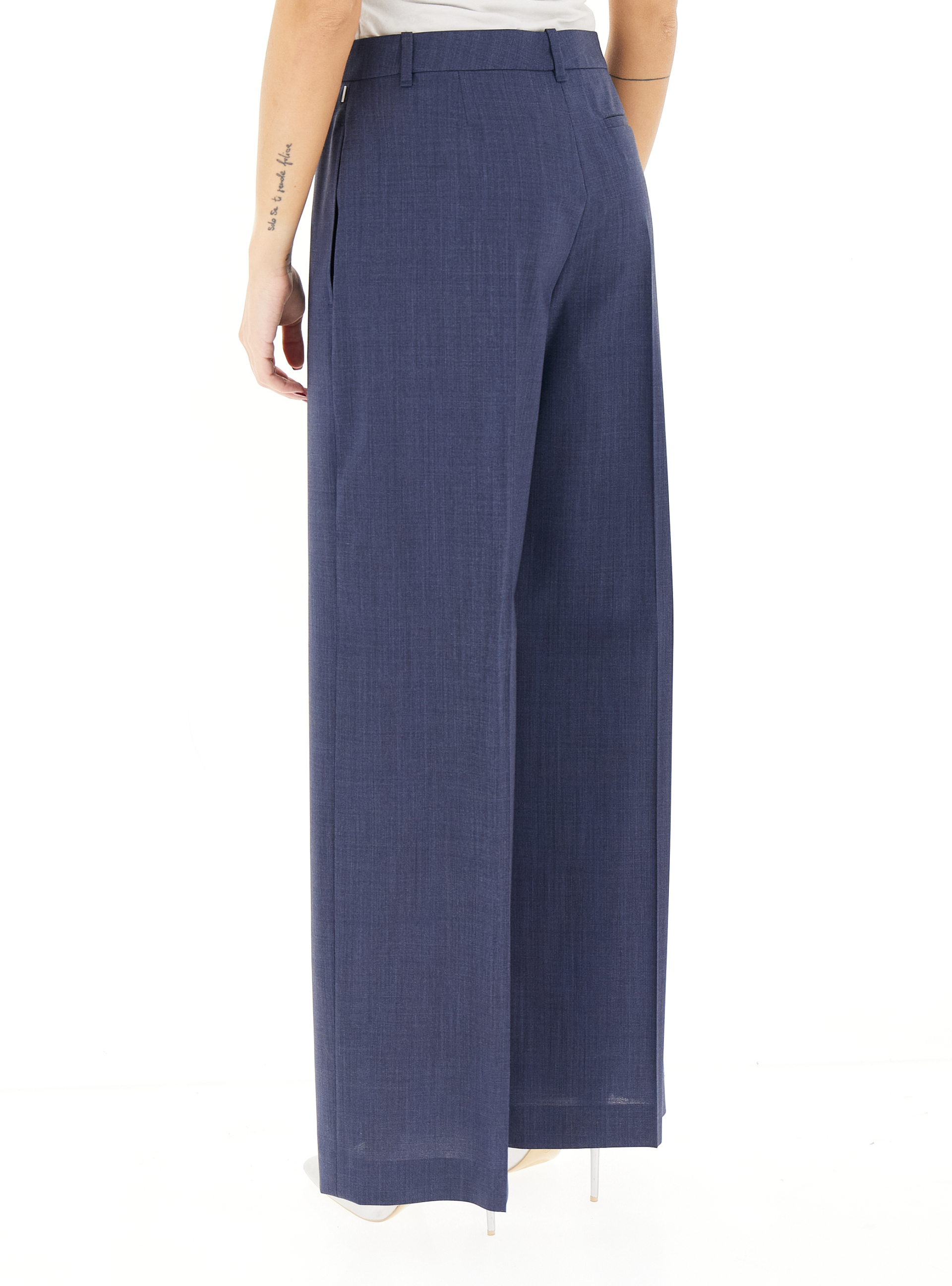 secondary product photo