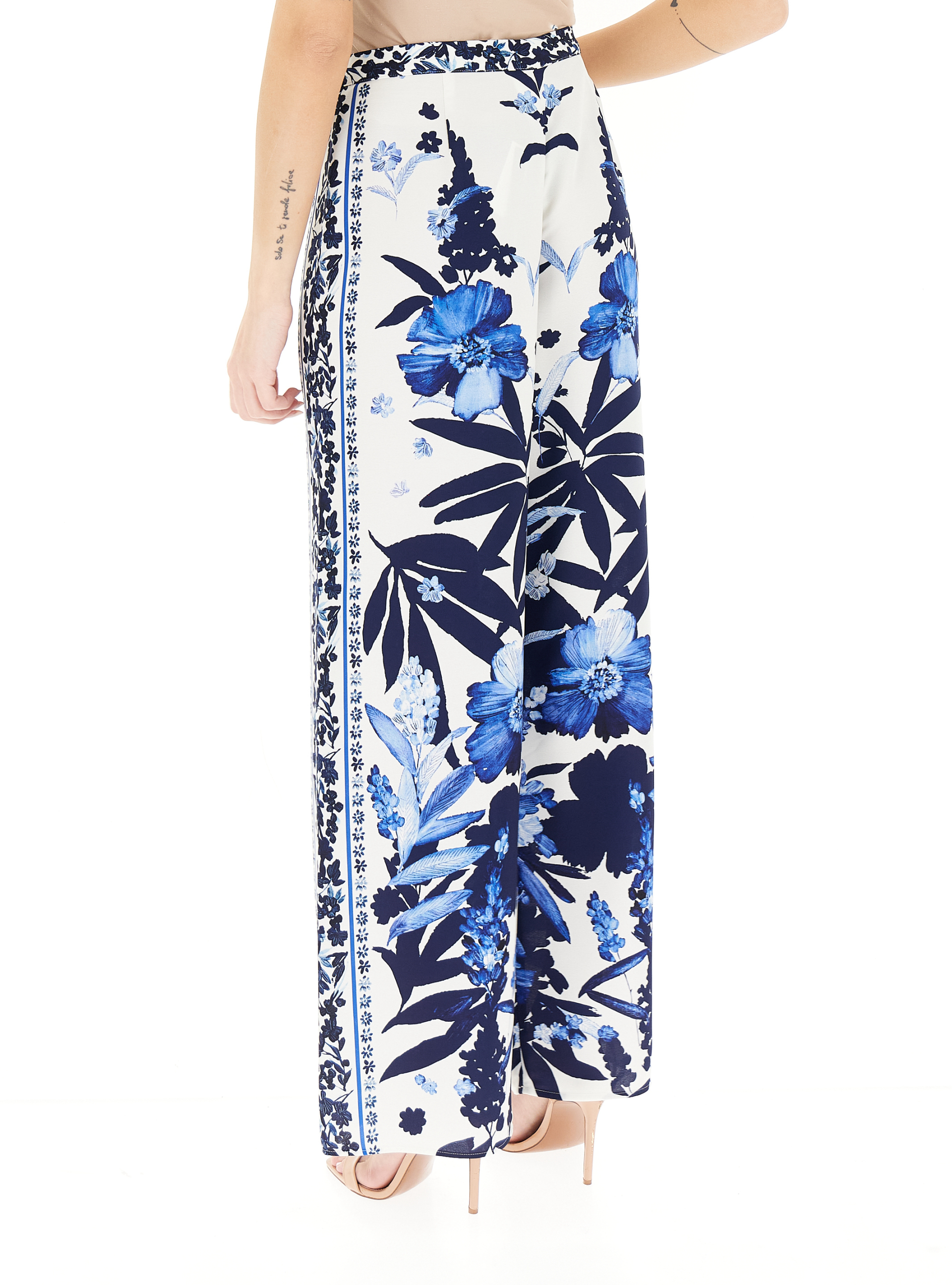 secondary product photo