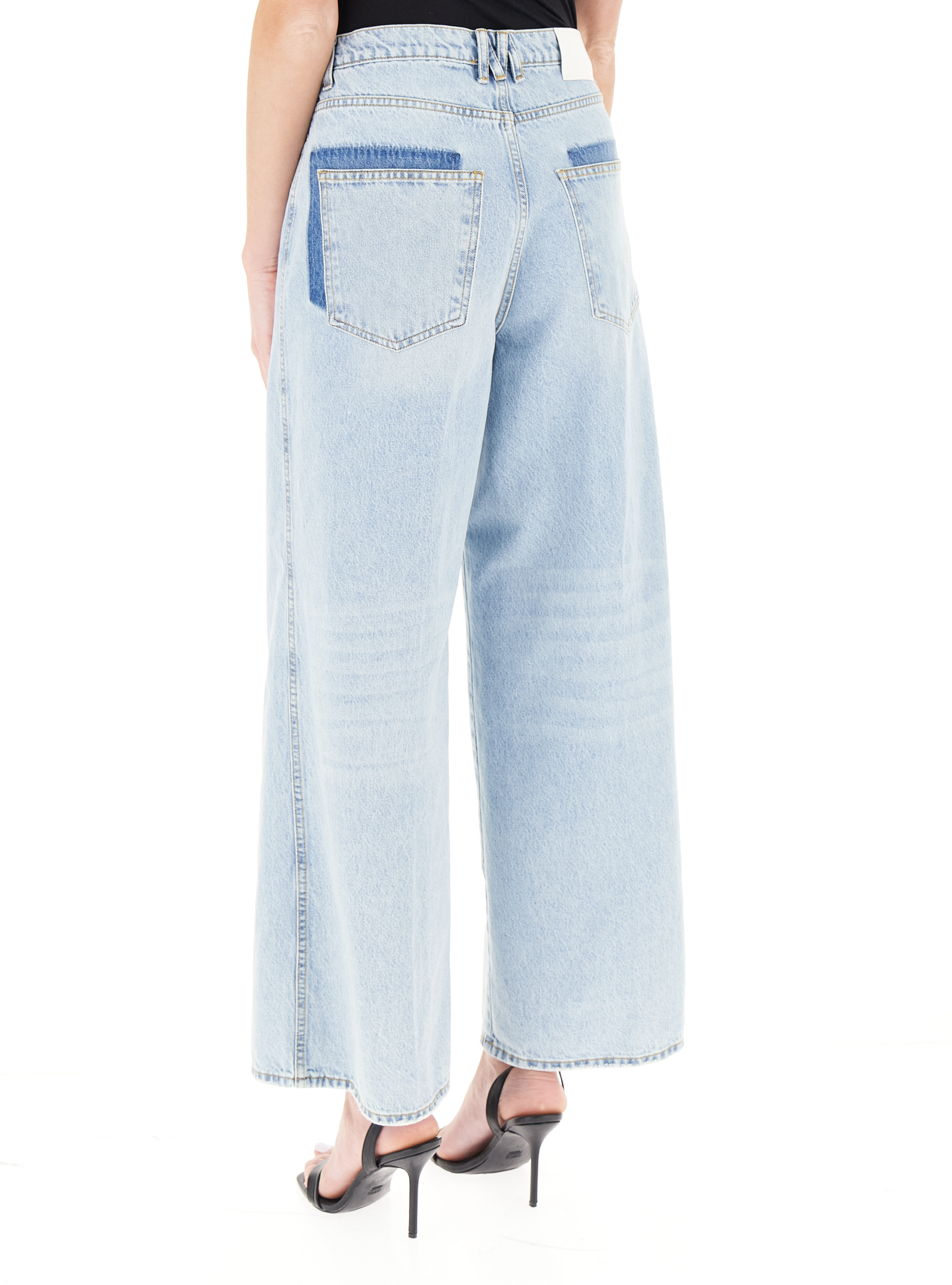 secondary product photo