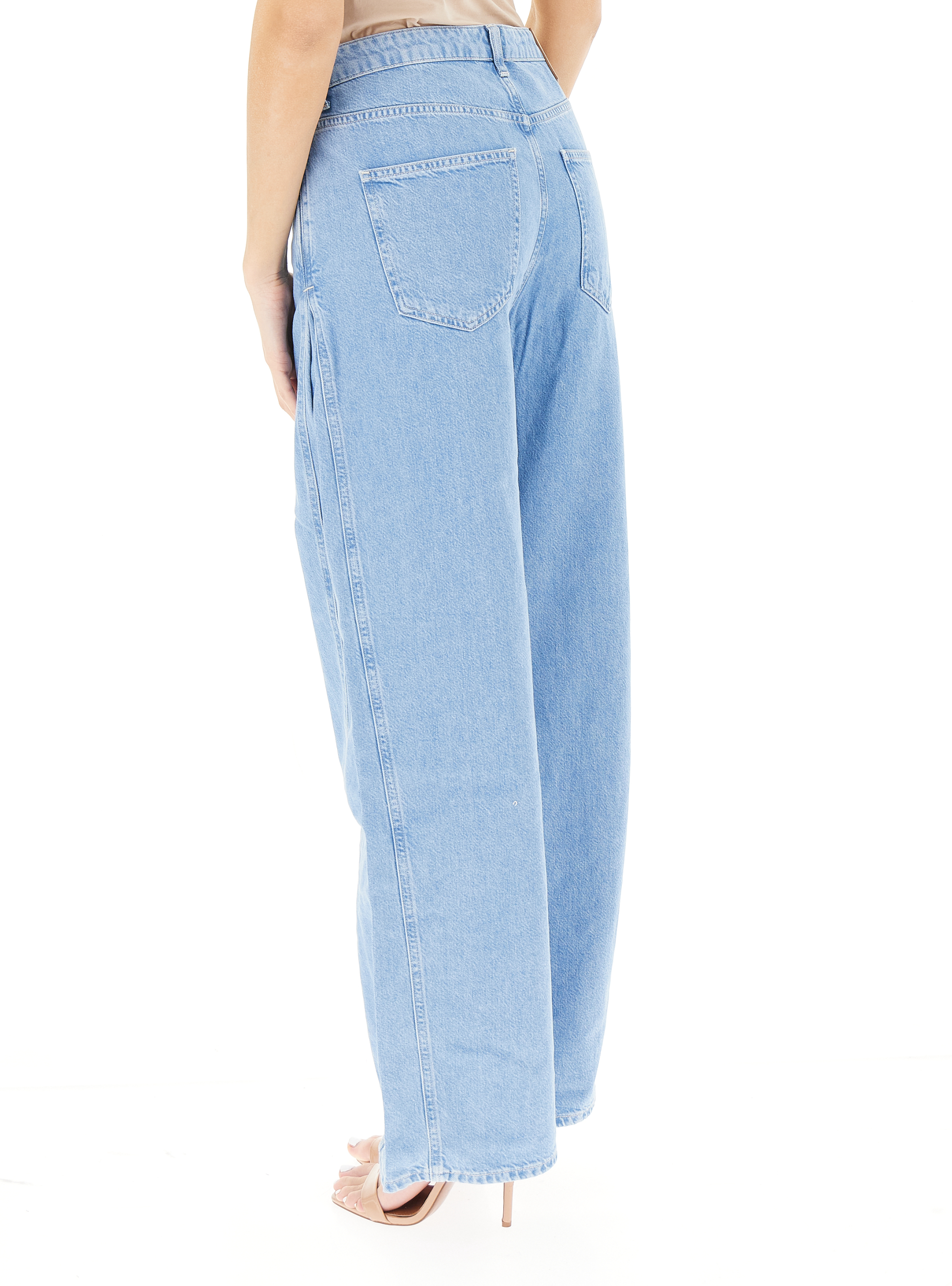 secondary product photo