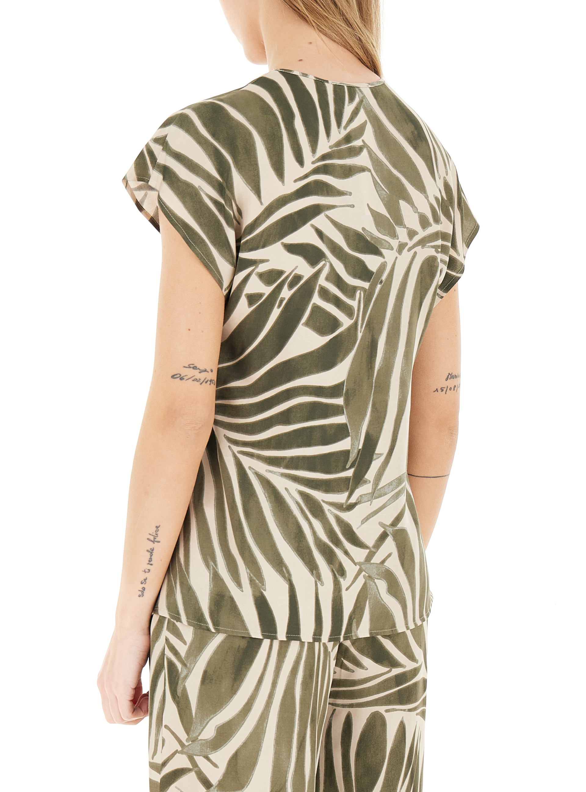 secondary product photo