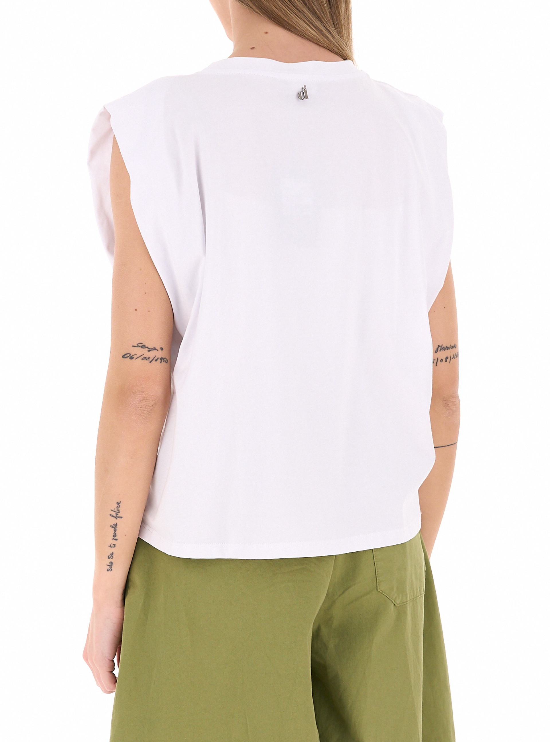 secondary product photo