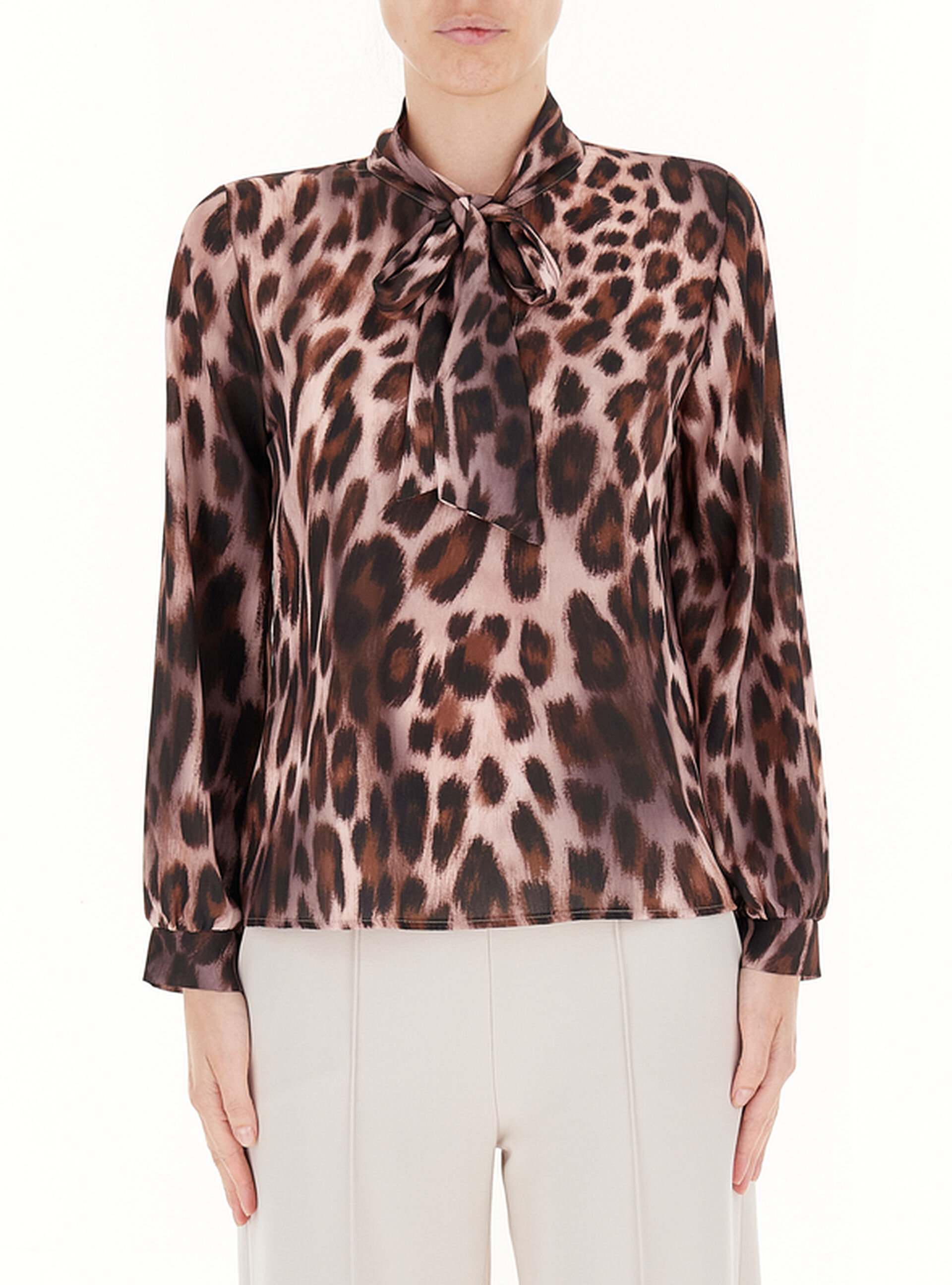 Blusa con fiocco MARRONE