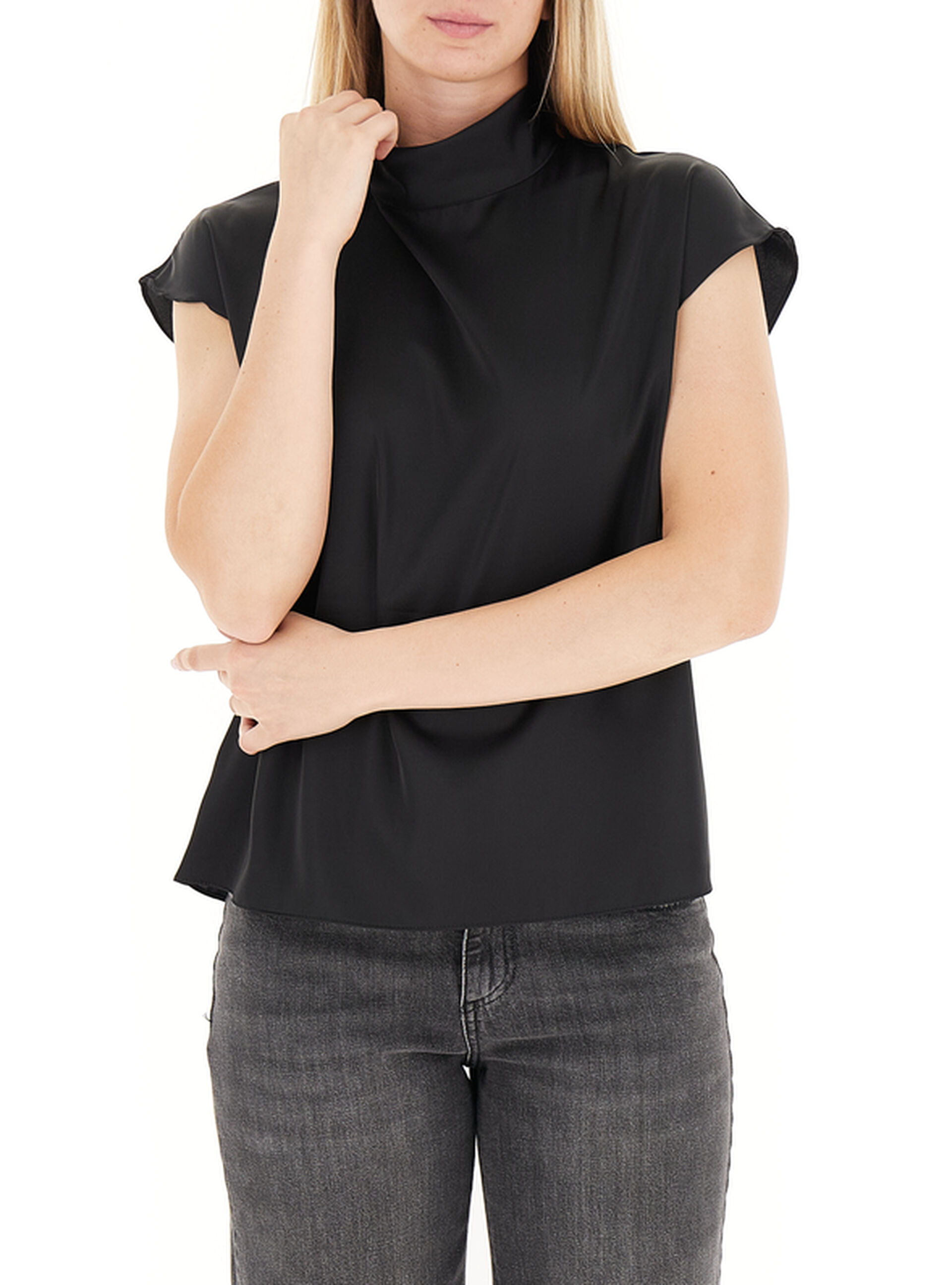 RINASCIMENTO Blusa in satin NERO